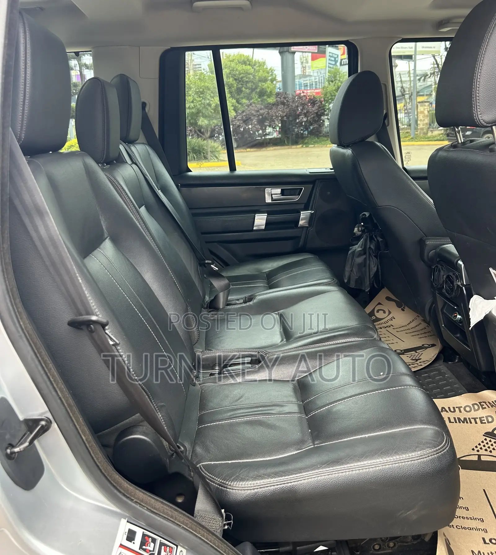 Land Rover Lr4 2015 Silver