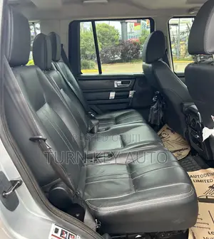 Land Rover Lr4 2015 Silver
