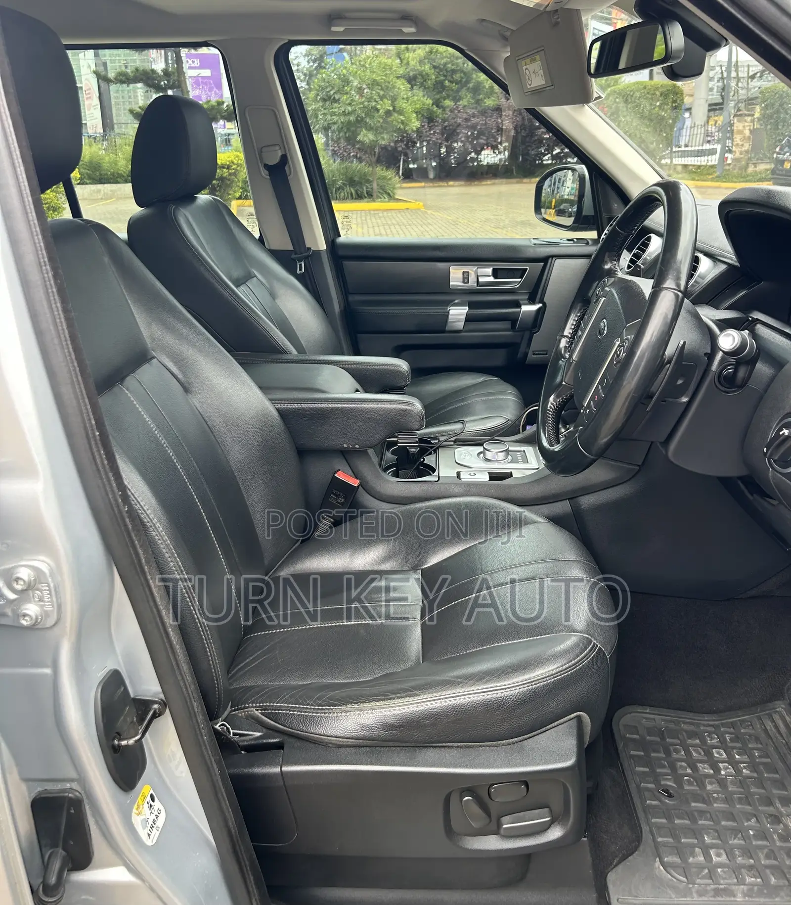 Land Rover Lr4 2015 Silver