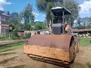 Roller Compactor for Hire