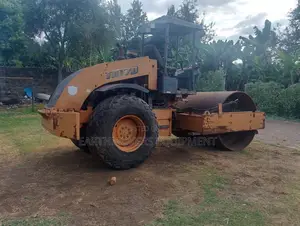 Roller Compactor for Hire