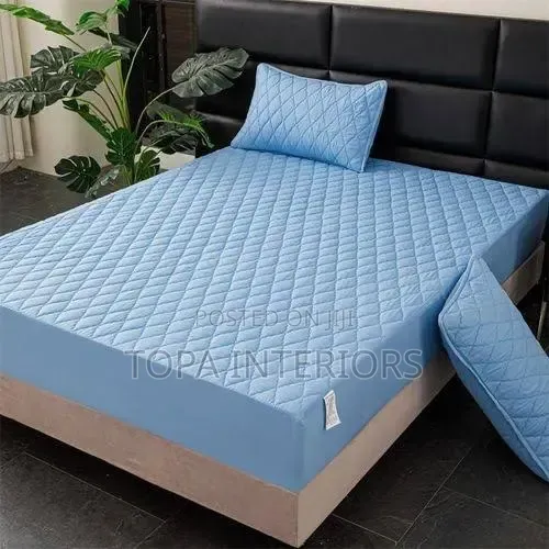 Sky Blue 1pc 4x6 Quilted Waterproof Mattress Protector