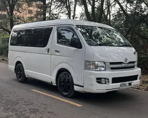 Toyota HiAce 2011 White