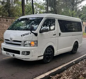 Toyota HiAce 2011 White