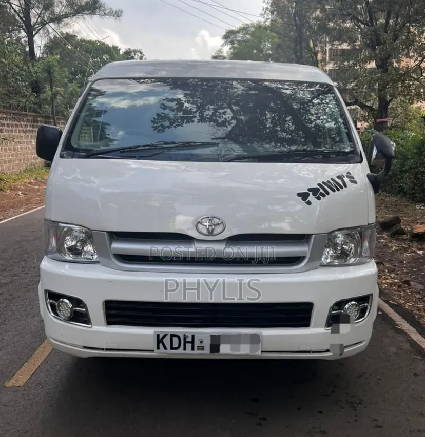 Toyota HiAce 2011 White