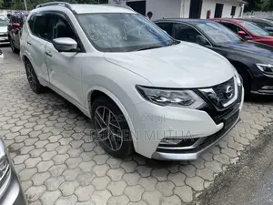 Nissan X-Trail 2.0 Petrol AWD 2019 White