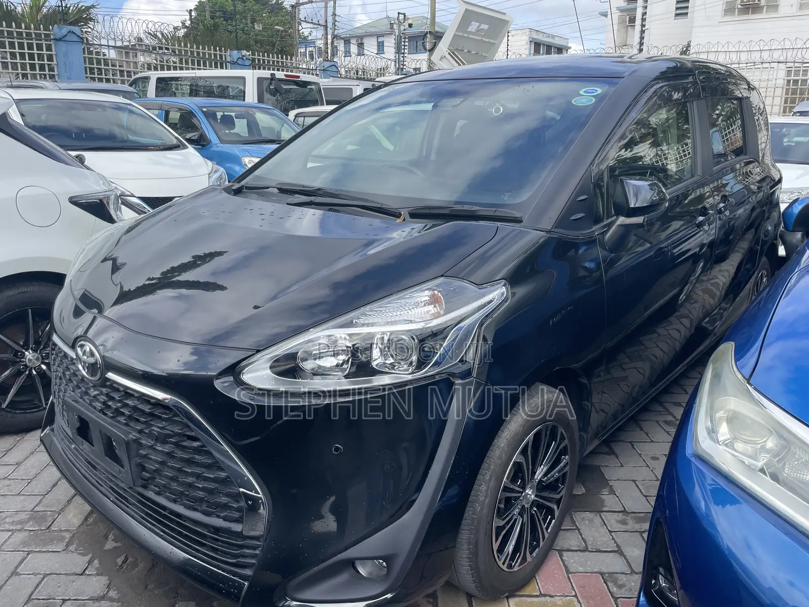 Toyota Sienta 1.5 FWD 2020 Black