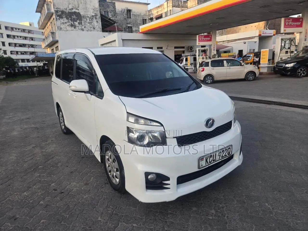 Toyota Voxy 2012 White