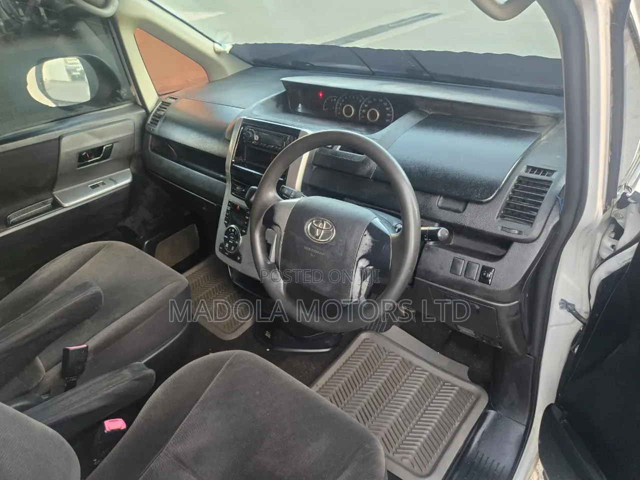 Toyota Voxy 2012 White