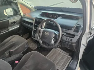 Toyota Voxy 2012 White