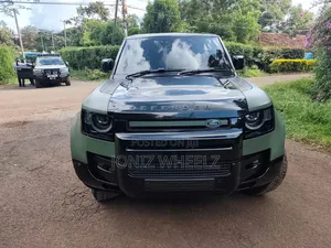 Land Rover Defender X-Dynamic SE 2023 Green