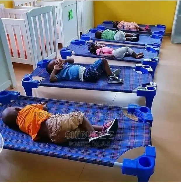Stackable Kindergarten Plastic Canvas Bed