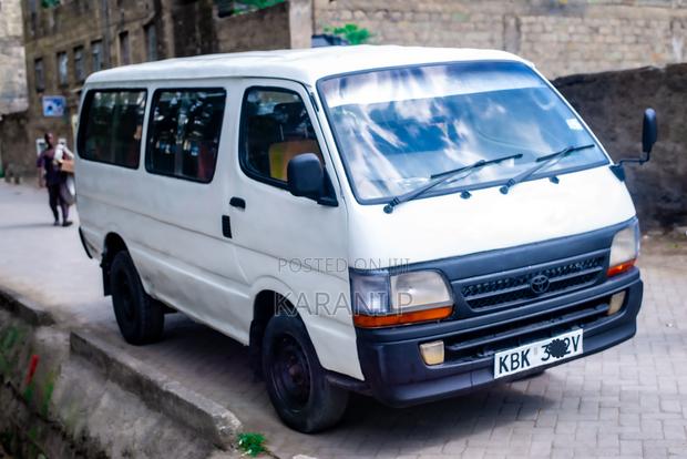 Toyota HiAce 2002 White