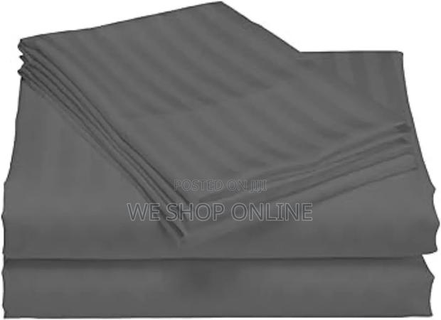6*7 Stripped Bedsheets With 2 Bedsheets 2 Pillowcases - thumbnail 2