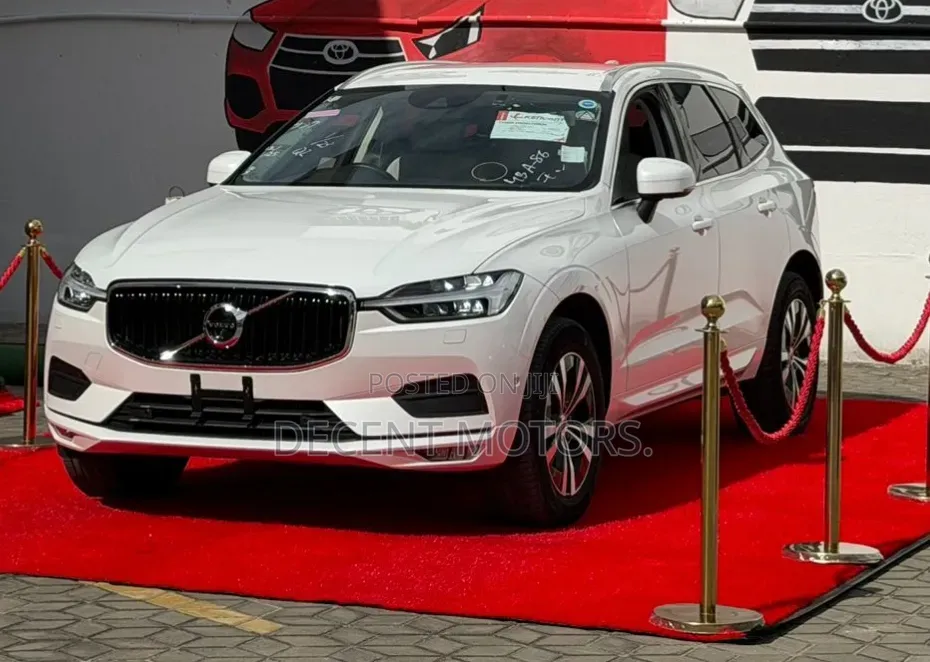 Volvo XC60 T5 R-Design AWD 2019 White
