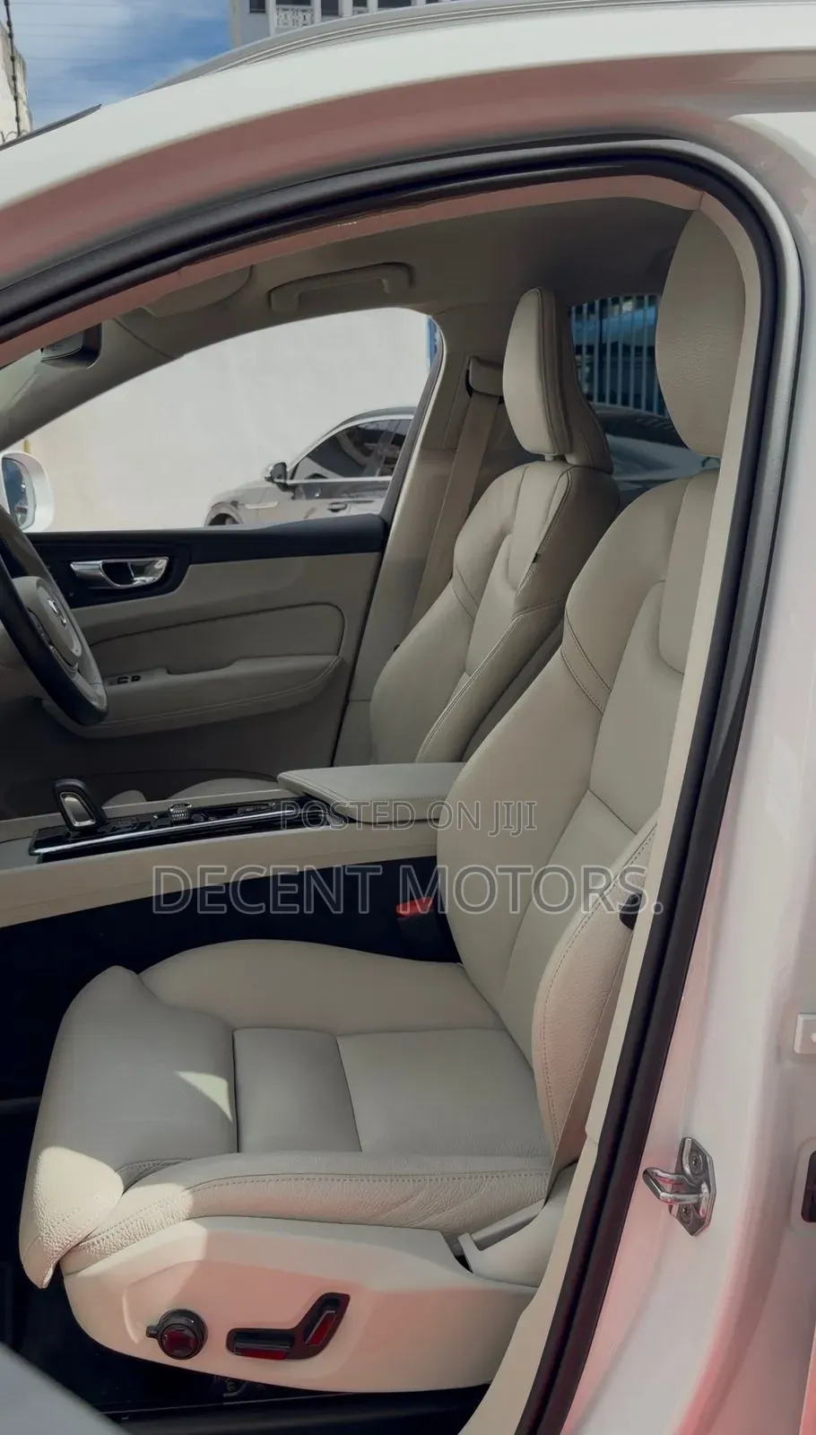 Volvo XC60 T5 R-Design AWD 2019 White
