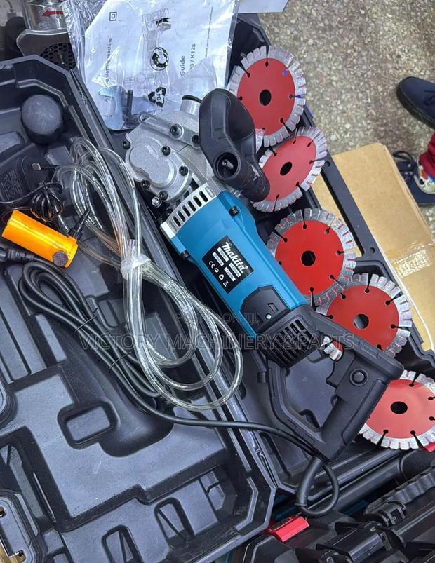 Makita Wall Chaser 1200watts With Blades