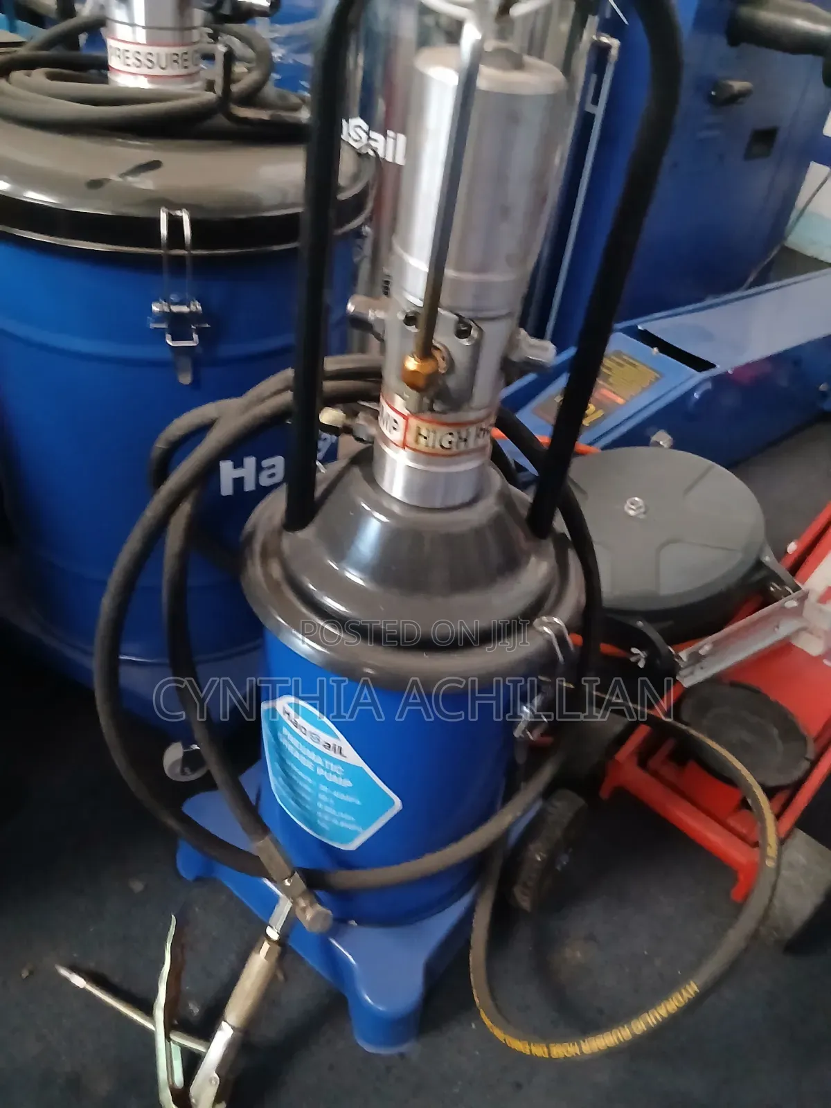 Phenumatic Grease Bucket 12litres
