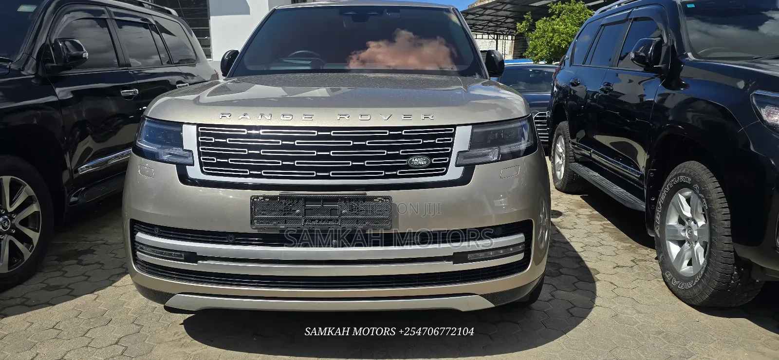 Land Rover Range Rover Vogue 2025 Gold