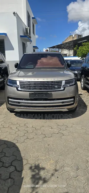 Land Rover Range Rover Vogue 2025 Gold