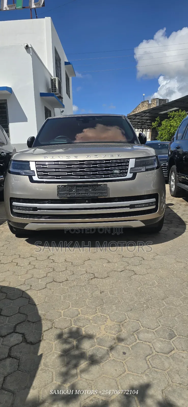 Land Rover Range Rover Vogue 2025 Gold
