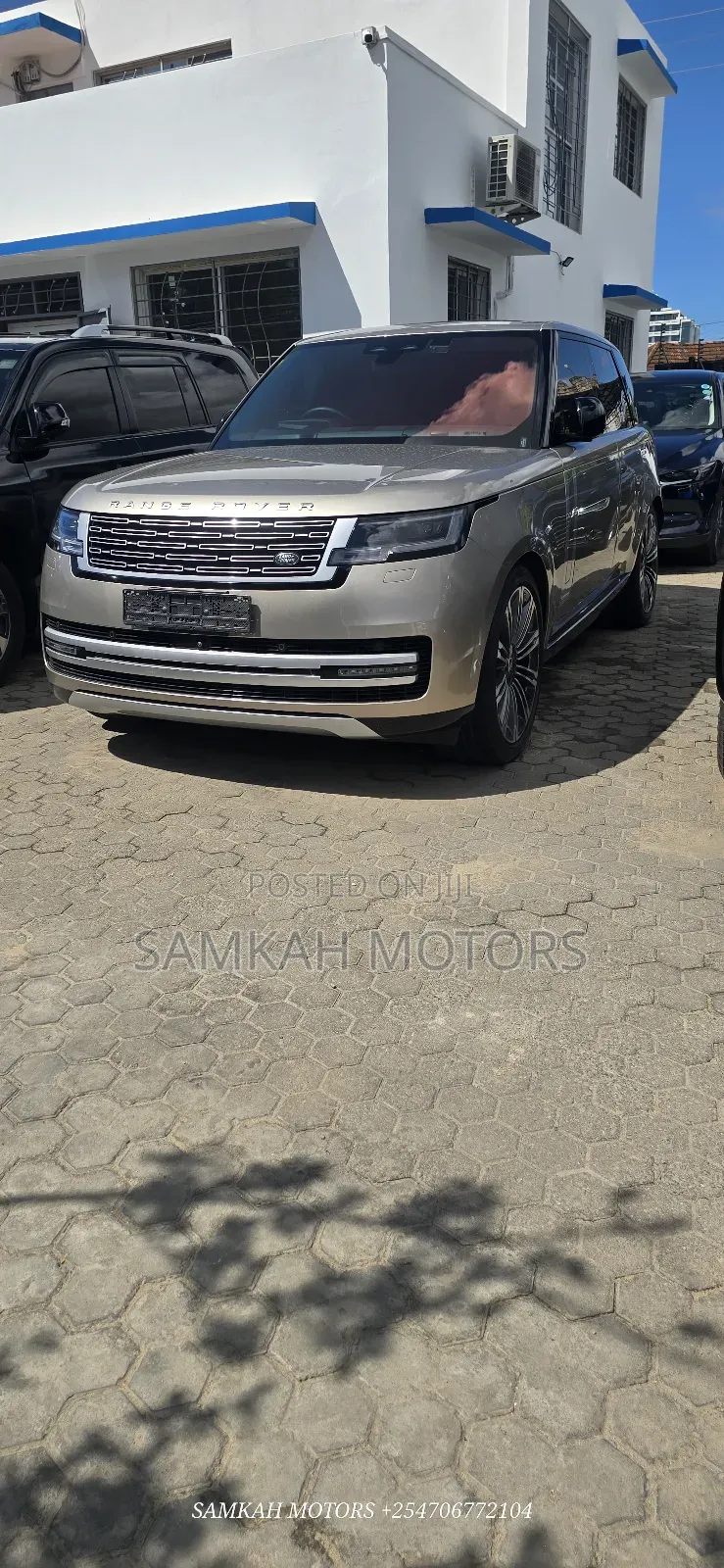 Land Rover Range Rover Vogue 2025 Gold