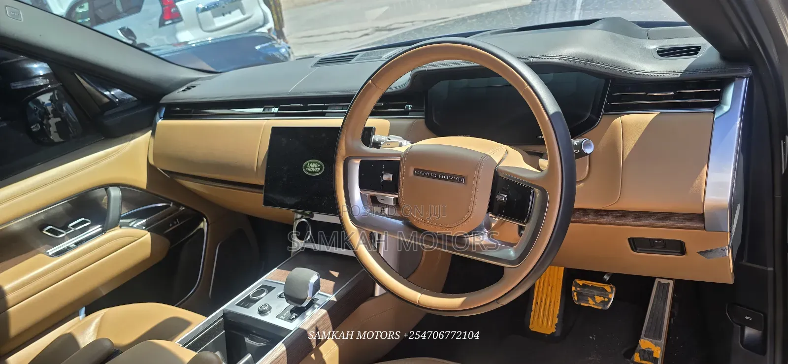 Land Rover Range Rover Vogue 2025 Gold