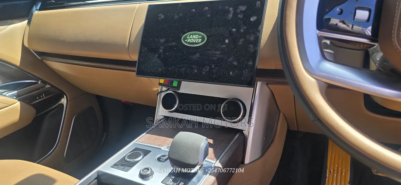 Land Rover Range Rover Vogue 2025 Gold