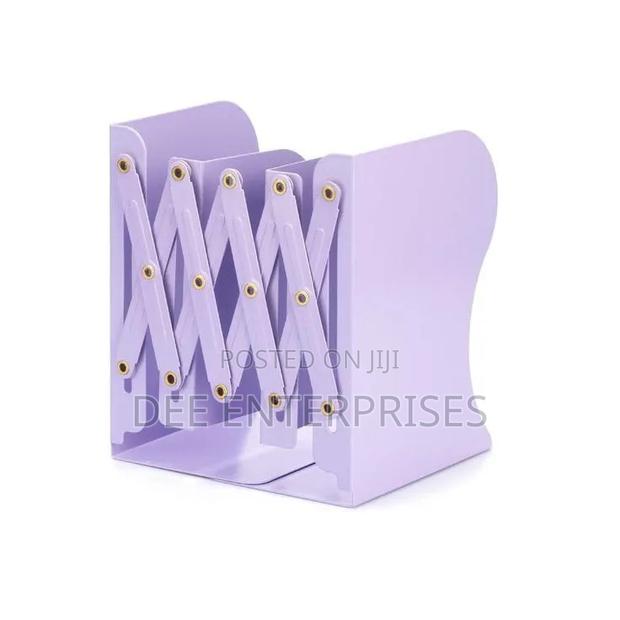 Expandable Metallic Bookshelf