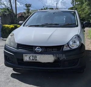 Nissan Advan 2014 White