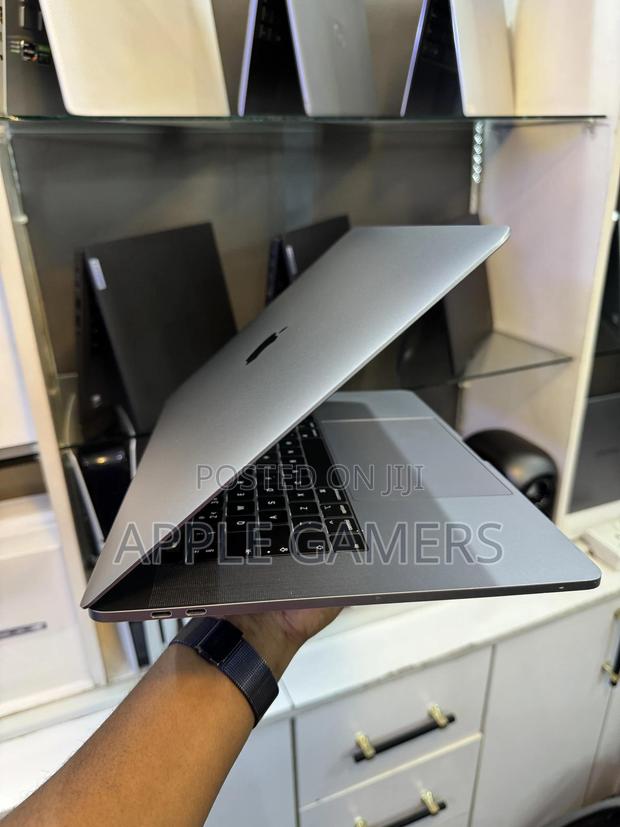 Laptop Apple MacBook Pro 2019 16GB Intel Core i9 SSD 512GB - thumbnail 2
