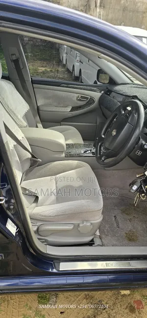 Toyota Crown 2009 Blue