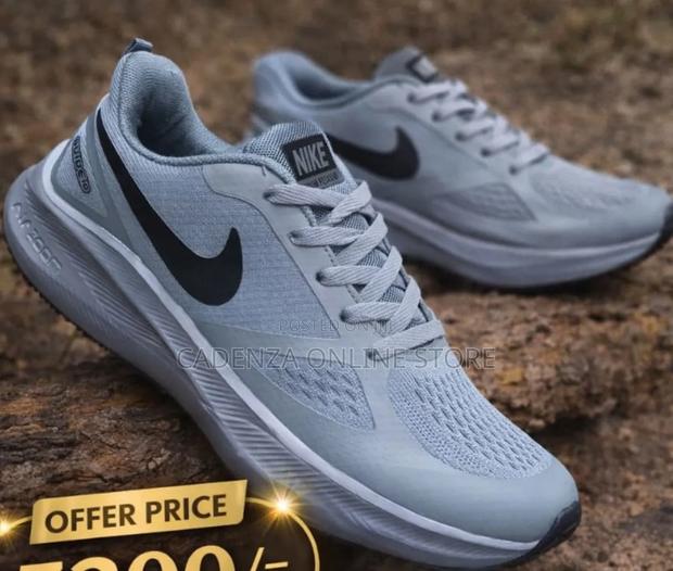 Fully Restocked
Nike Zoom 
Size 40-45 - thumbnail 4