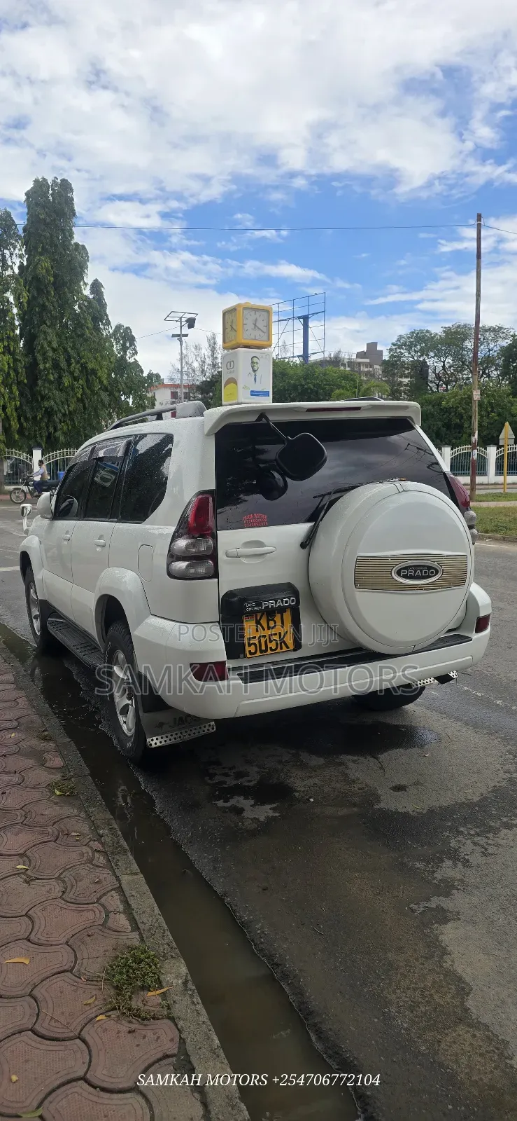 Toyota Land Cruiser Prado 2009 White