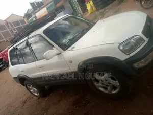 Toyota RAV4 1999 White