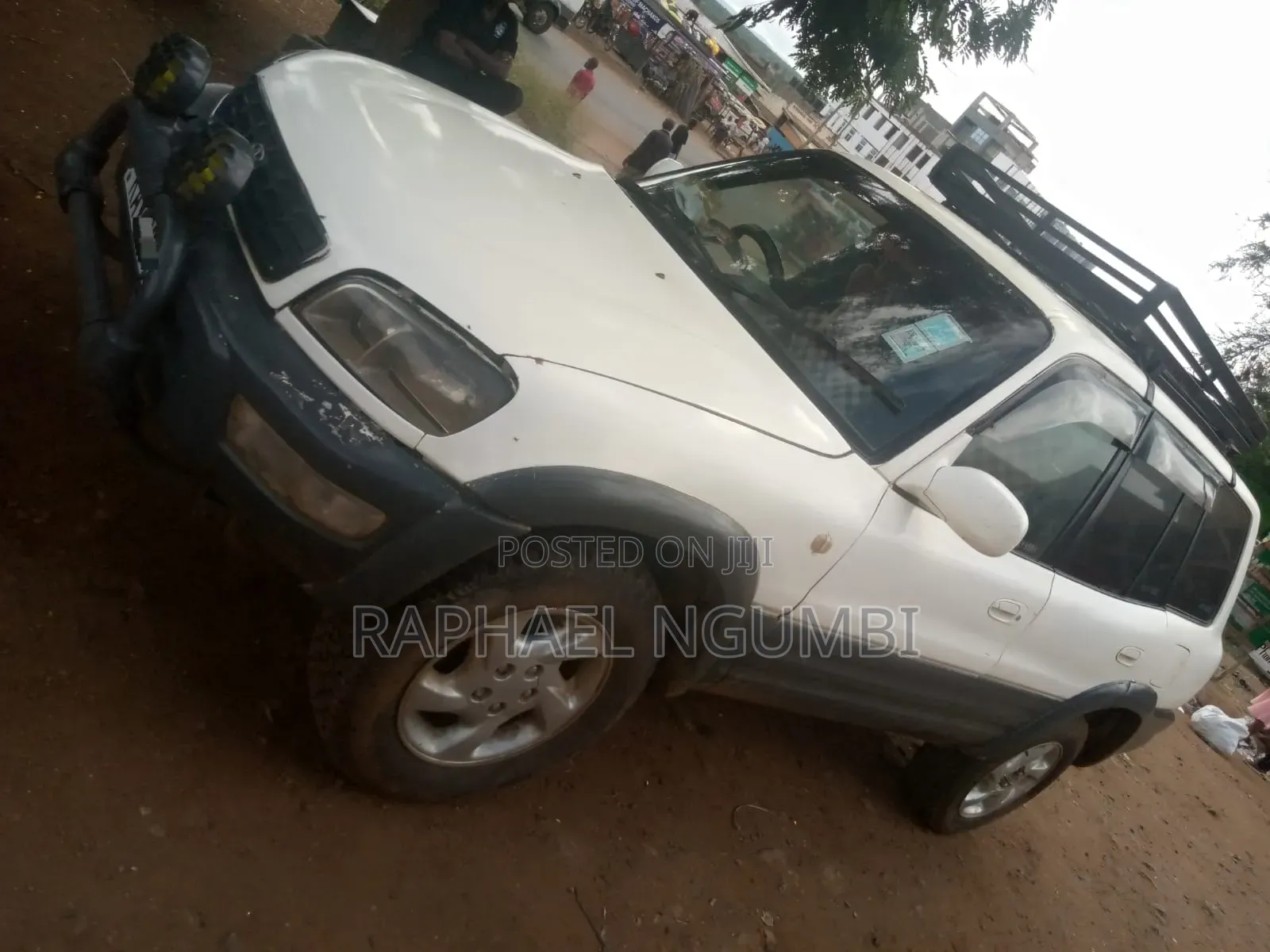Toyota RAV4 1999 White