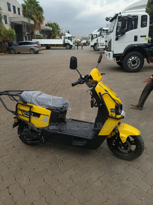 New Motorcycle 2025 Yellow - thumbnail 8