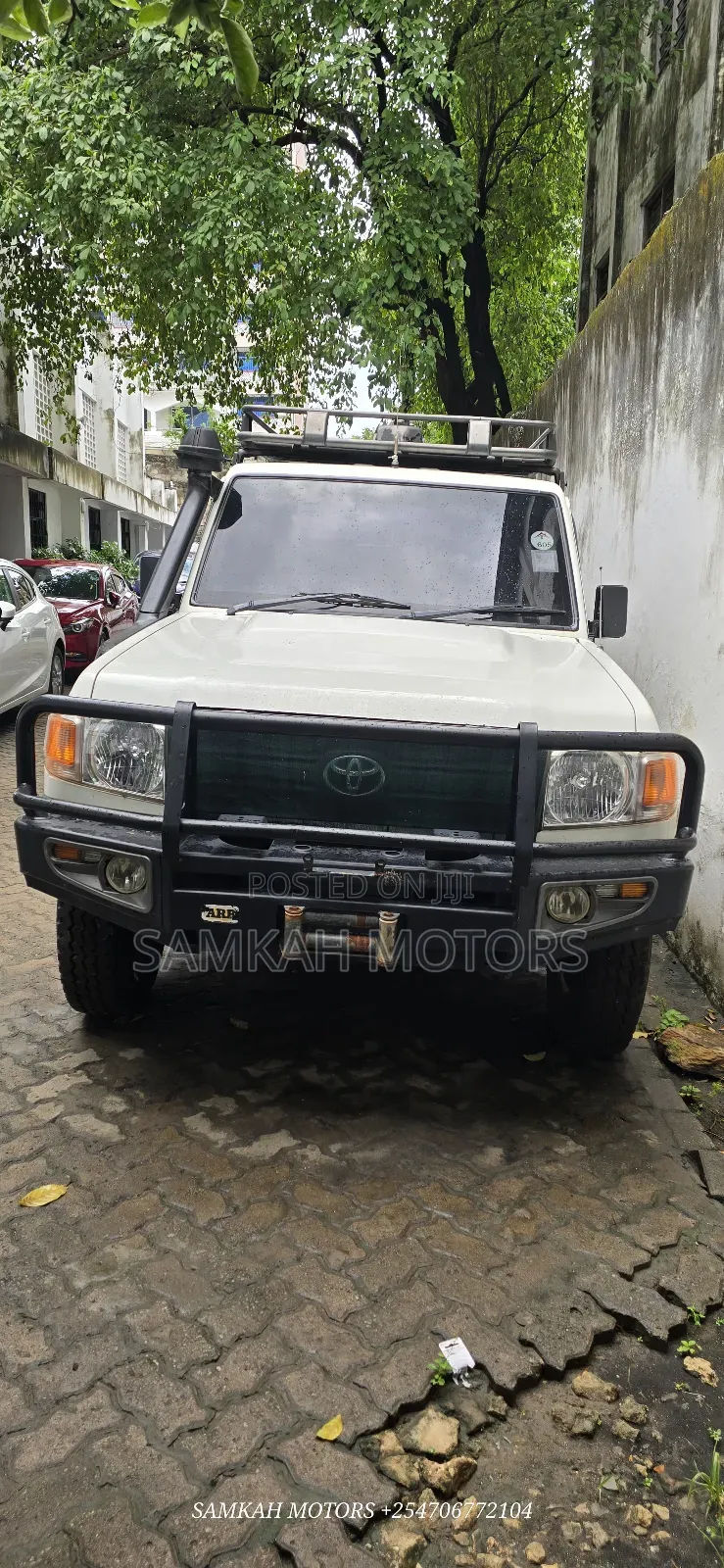 Toyota Land Cruiser 2018 White