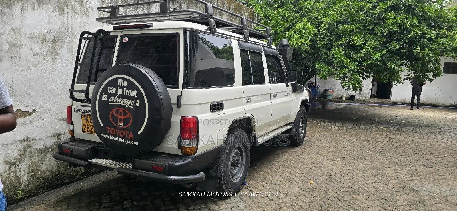 Toyota Land Cruiser 2018 White