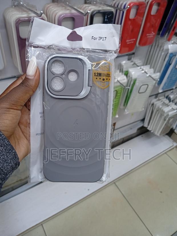Case With a Camera Lens Protector Stand for the Apple iPhone 17.