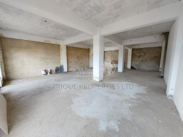 Spacious Office to Let on Ground in Thome - thumbnail 4