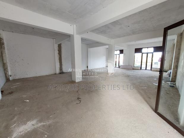 Spacious Office to Let on Ground in Thome - thumbnail 2