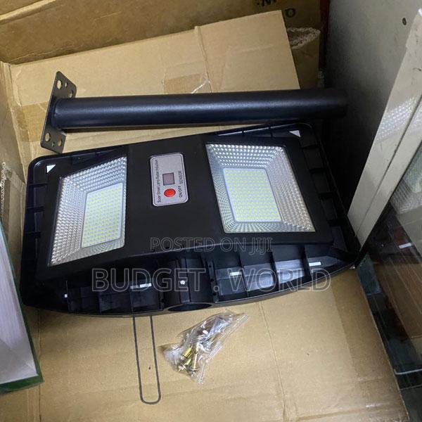 Perfect for Roads Outdoor Spaces– 300w Solar Led Lamp