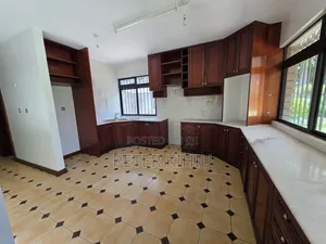 4bdrm Mansion in Muthaiga for rent