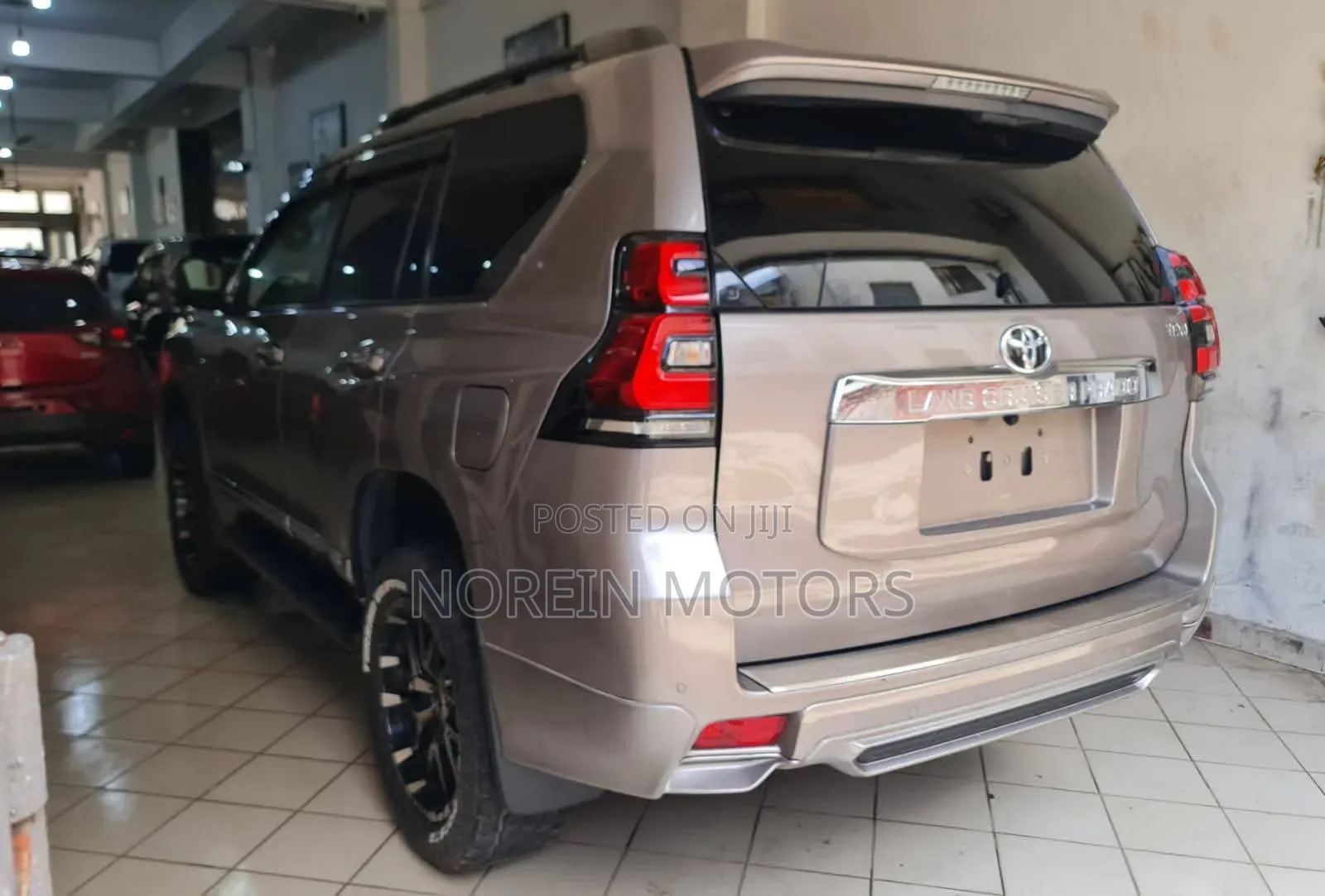 Toyota Land Cruiser Prado 2018 Silver