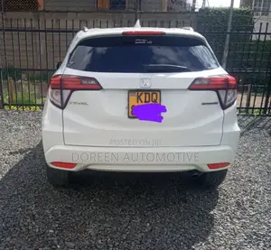 Honda Vezel 2017 White