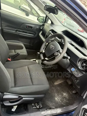 Toyota Auris 2018 Blue