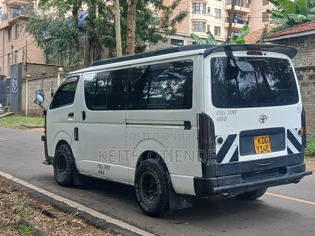 Toyota HiAce 2016 White - thumbnail 4