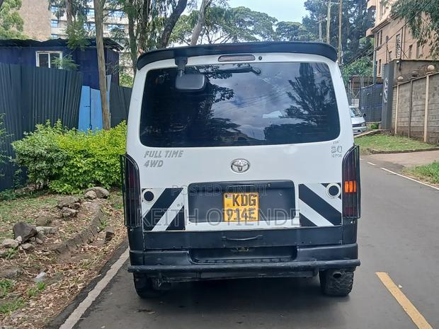 Toyota HiAce 2016 White - thumbnail 5