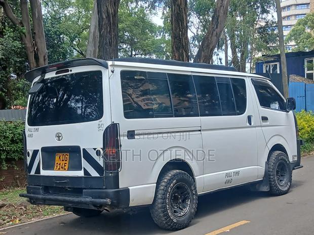 Toyota HiAce 2016 White - thumbnail 6